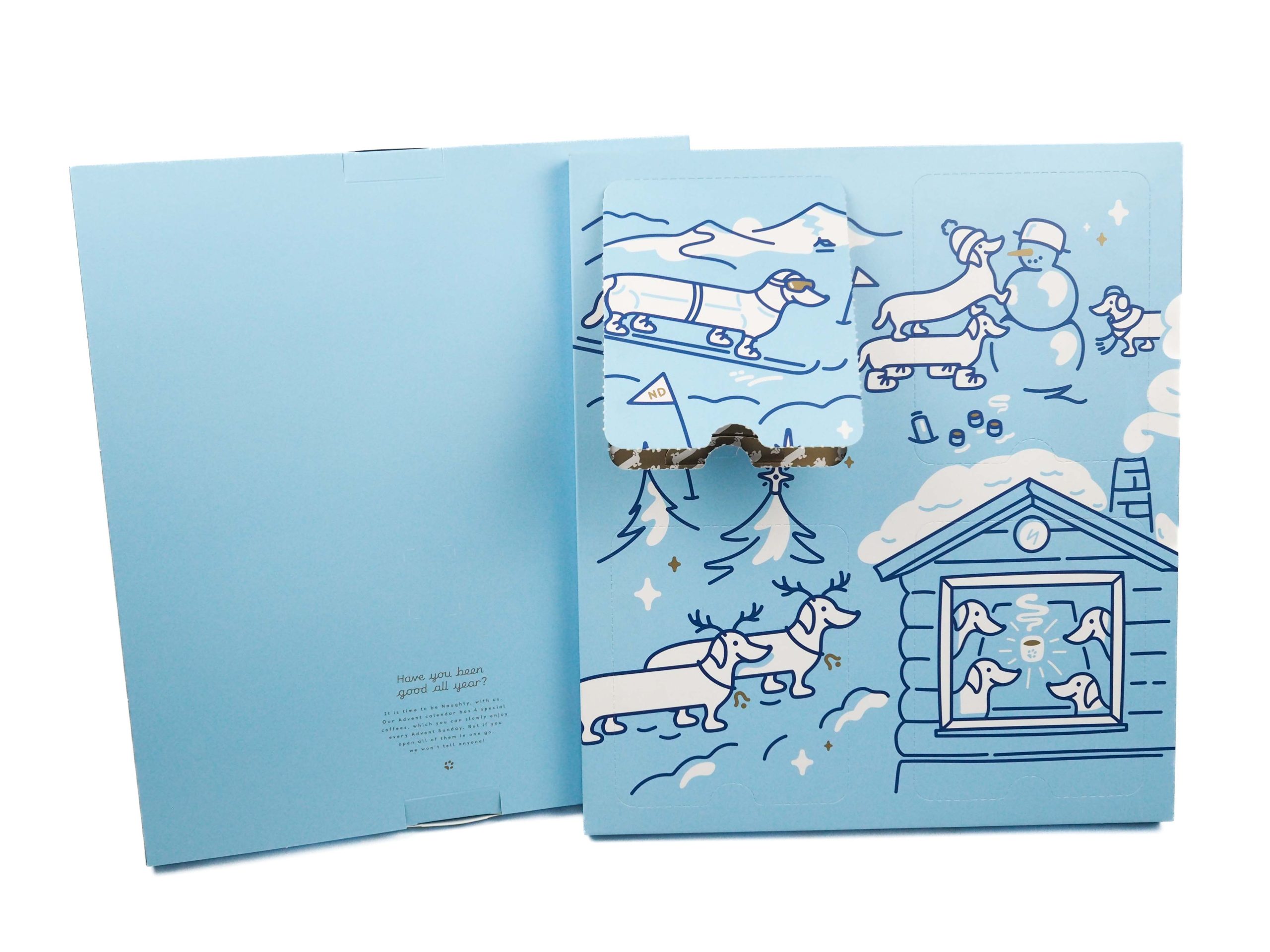 Adventní kalendář The Naughty Dog byl vyroben pro 4 pytlíčky výběrové kávy, které si milovník kávy může vychutnávat během čtyř adventních týdnů. 