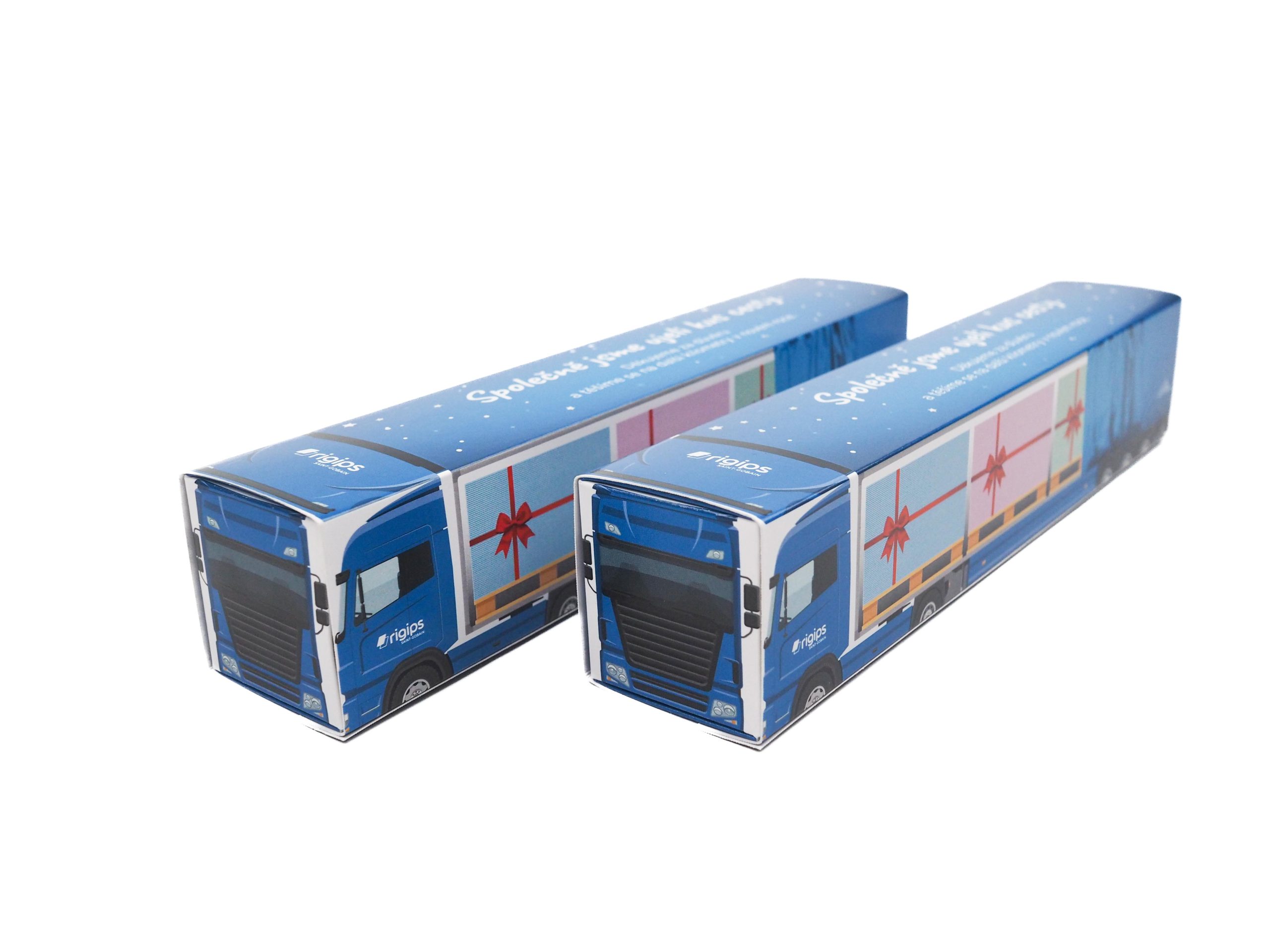 Dárková krabička s potiskem kamionu byla vyrobena jako malá bonboniéra. K originálnímu balení pak jen stačila konstrukce krabičky na makronky.