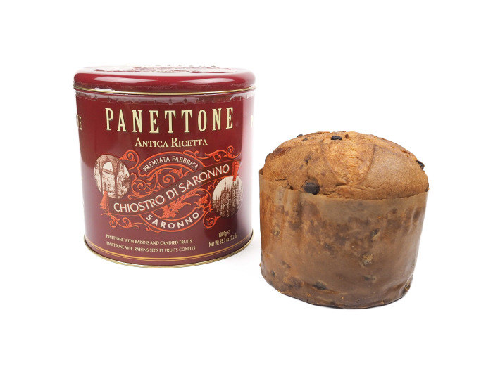 Firemní dárek italské Panettone. Panettone je italský sladký chléb původem z Milána, který se obvykle v Itálii jí o Vánocích. O vánočních svátcích je dnes panettone tradiční i v mnoha zemích Jižní Ameriky. Panettone má tvar kopule a je obvykle 12–15 cm vysoké. Do těsta se běžně přidává kandovaný pomeranč, citronová kůra a rozinky.