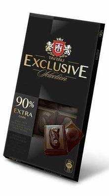 Čokolády TaiTau Exclusive patří k našim nejprodávanějším. Dopřejte si tuto vysokoprocentní tmavou čokoládu bez známky hořkosti. Je vyrobena z kvalitních kakaových bobů Ghany a Arriby. I naši znalci čokolády, považují tyto čokolády v poměru kvalita/cena za bezkonkurenční.
