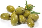 Zelené olivy bez pecek